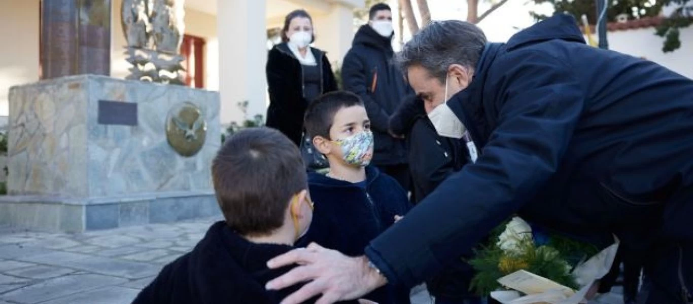 Μας «τρολάρει» ο Κ.Μητσοτάκης: «Η αλήθεια σώζει - Καλή φώτιση, κυρίως στους ανεμβολίαστους»